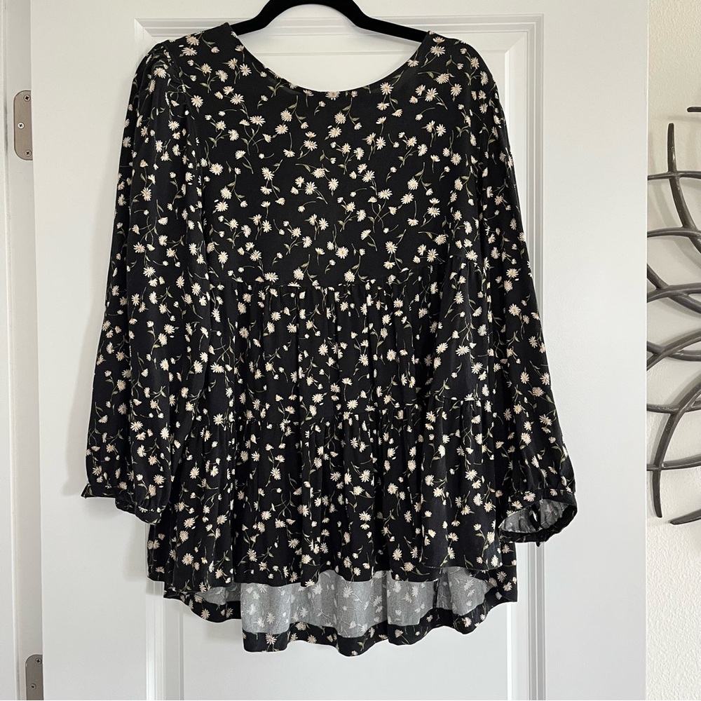 American Eagle Ditsy Floral Tiered Open Back Babydoll Blouse